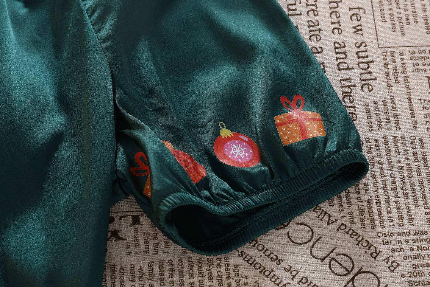 Christmas Satin Loungewear Set | RuRu’s Cozy Days Holiday Edition