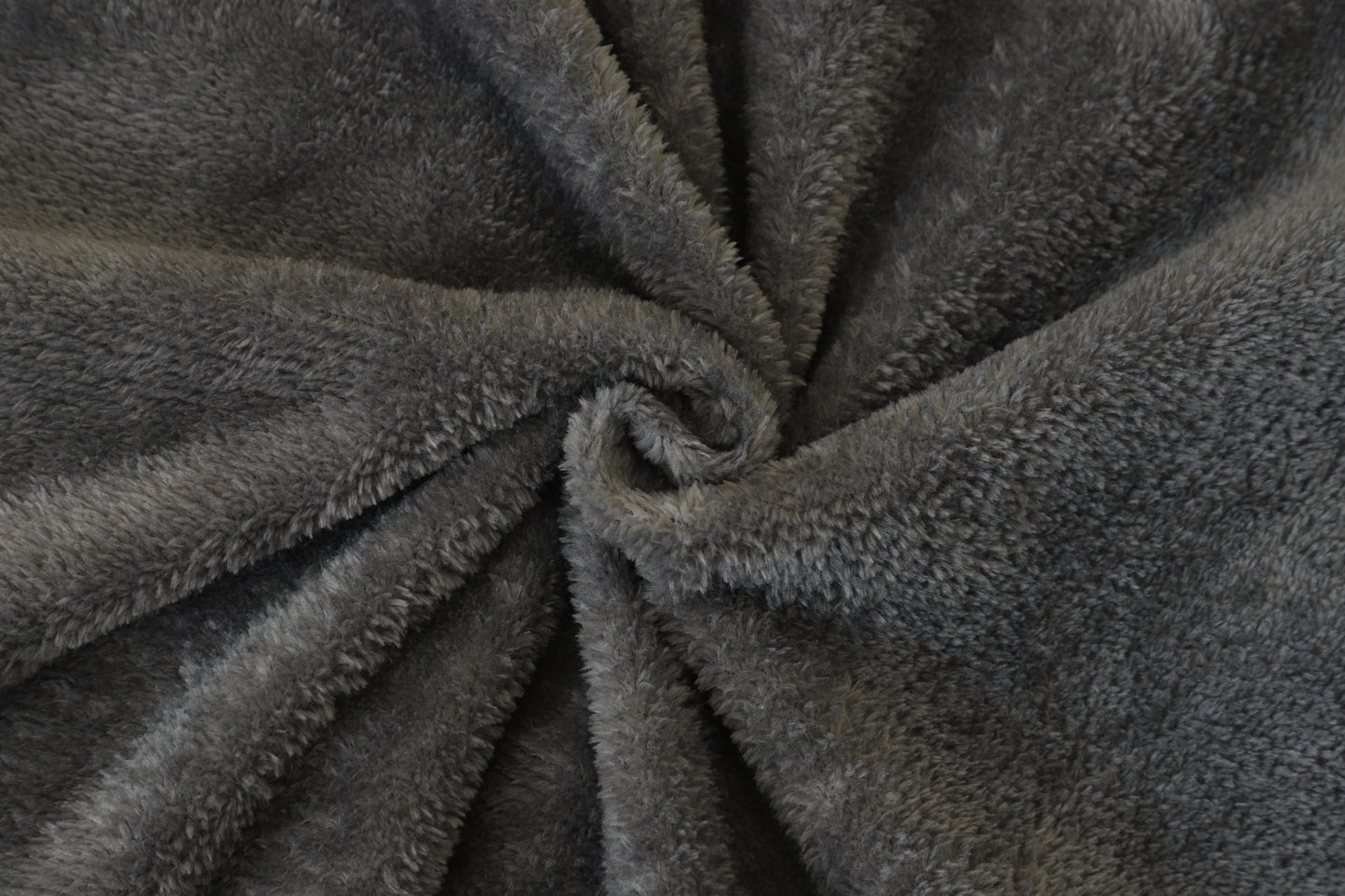 RuRu’s Cozy Men’s Velvet 3-Piece Lounge Set