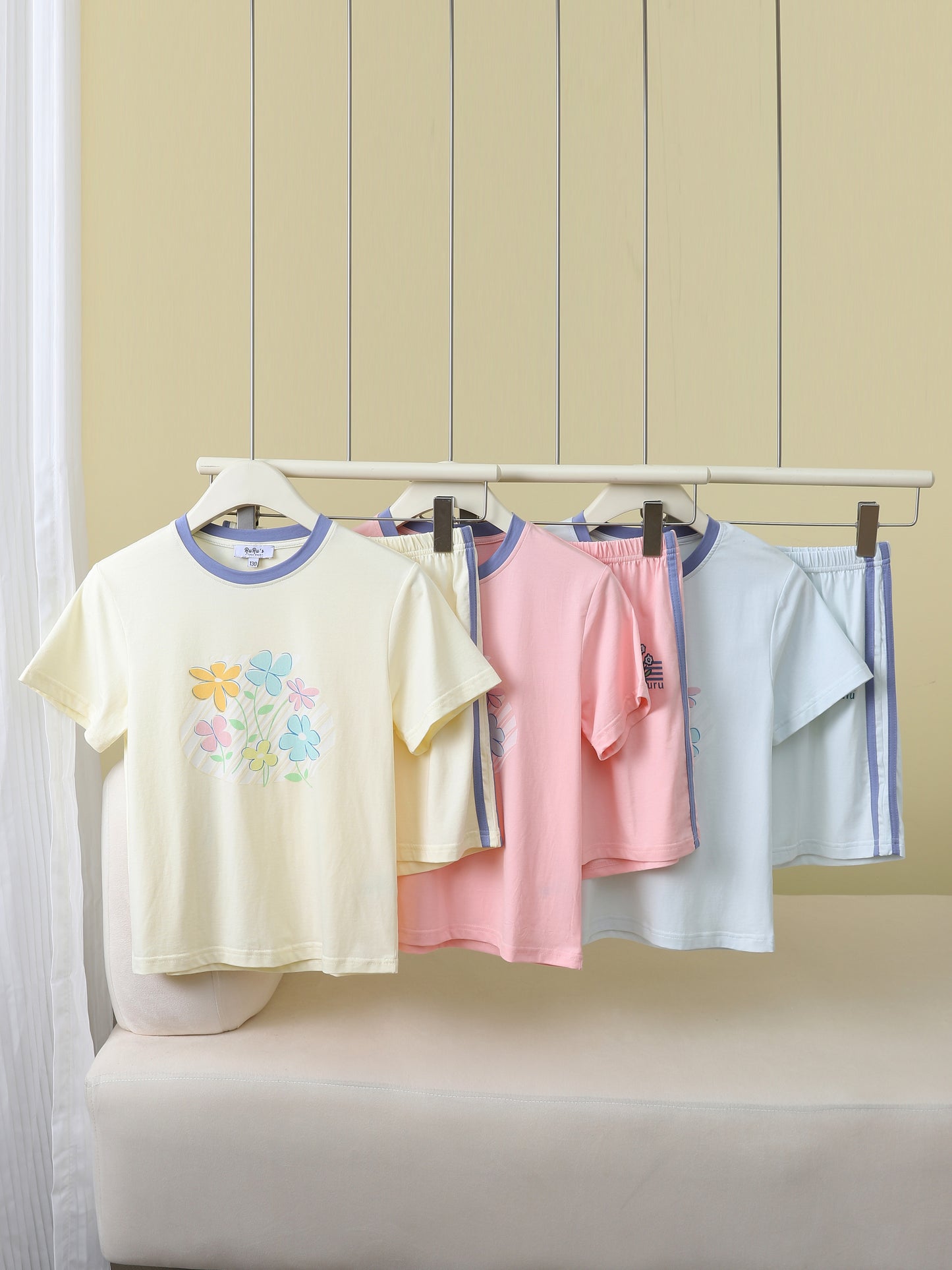 Kids Short Sleeve T-Shirt & Shorts Set – Soft Floral