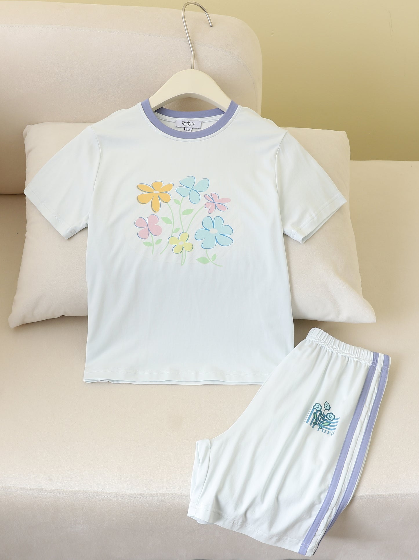 Kids Short Sleeve T-Shirt & Shorts Set – Soft Floral