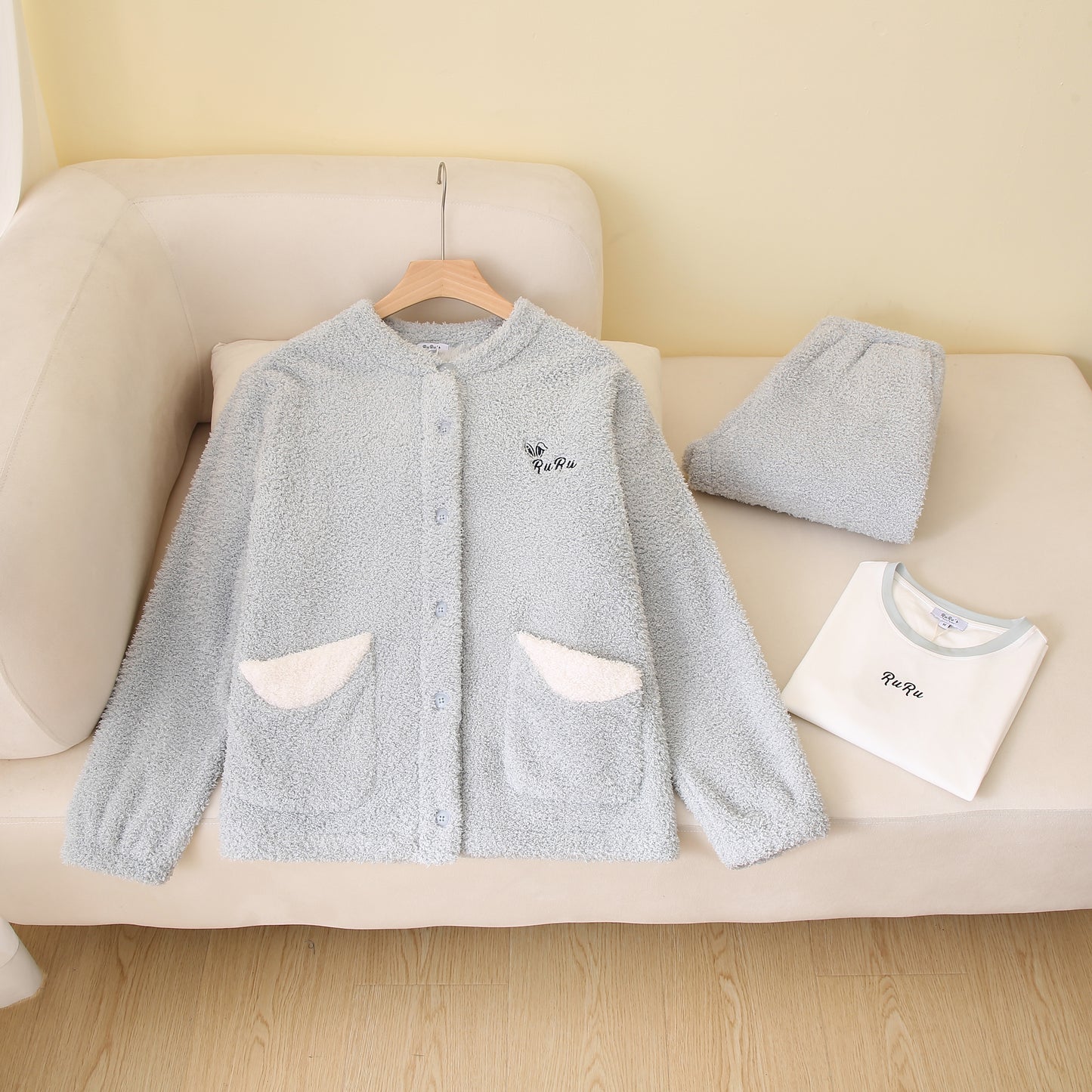 RuRu‘s Cozy Button Fleece 3-Piece Lounge Set