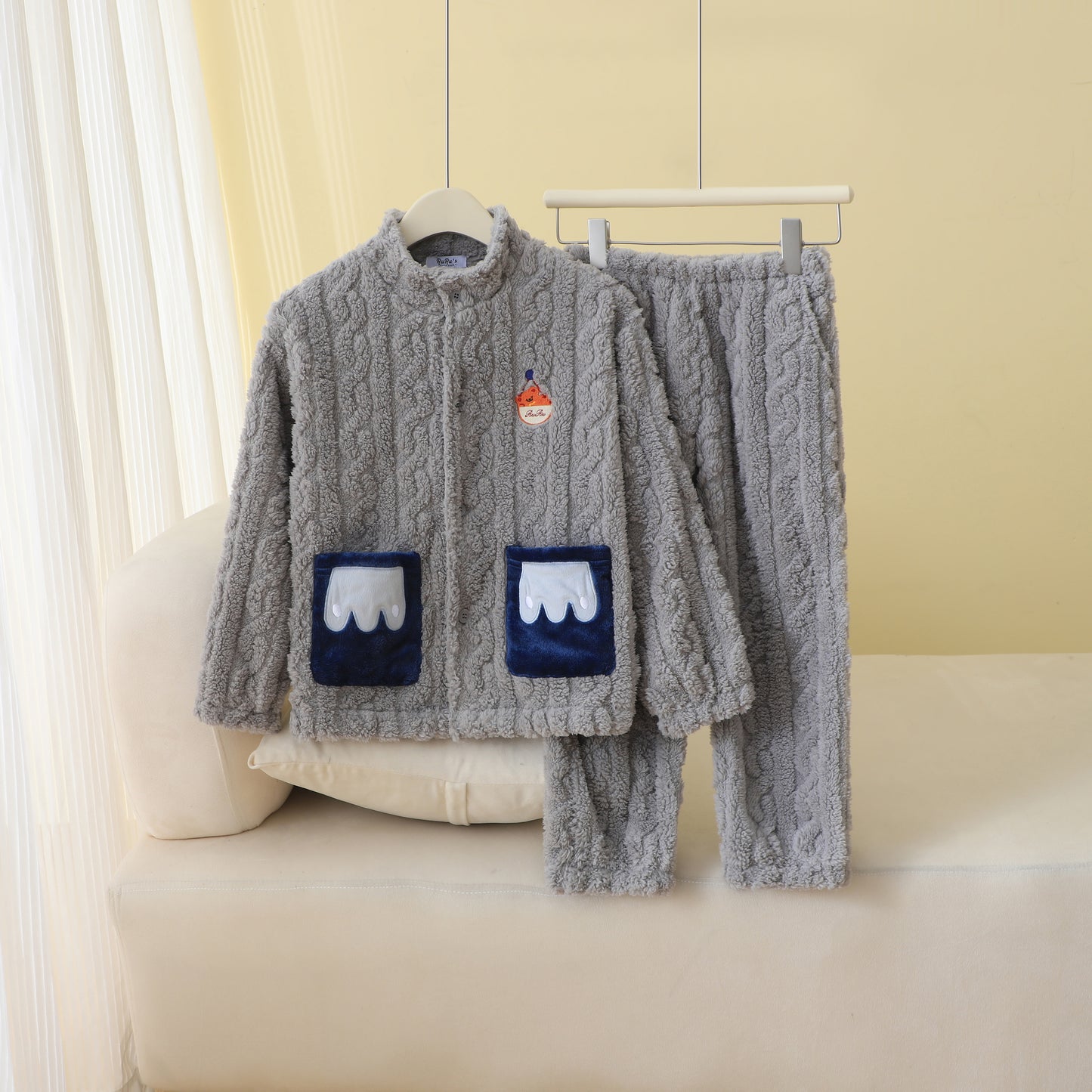 RuRu‘s Cozy Kids Winter Plush Lounge Set
