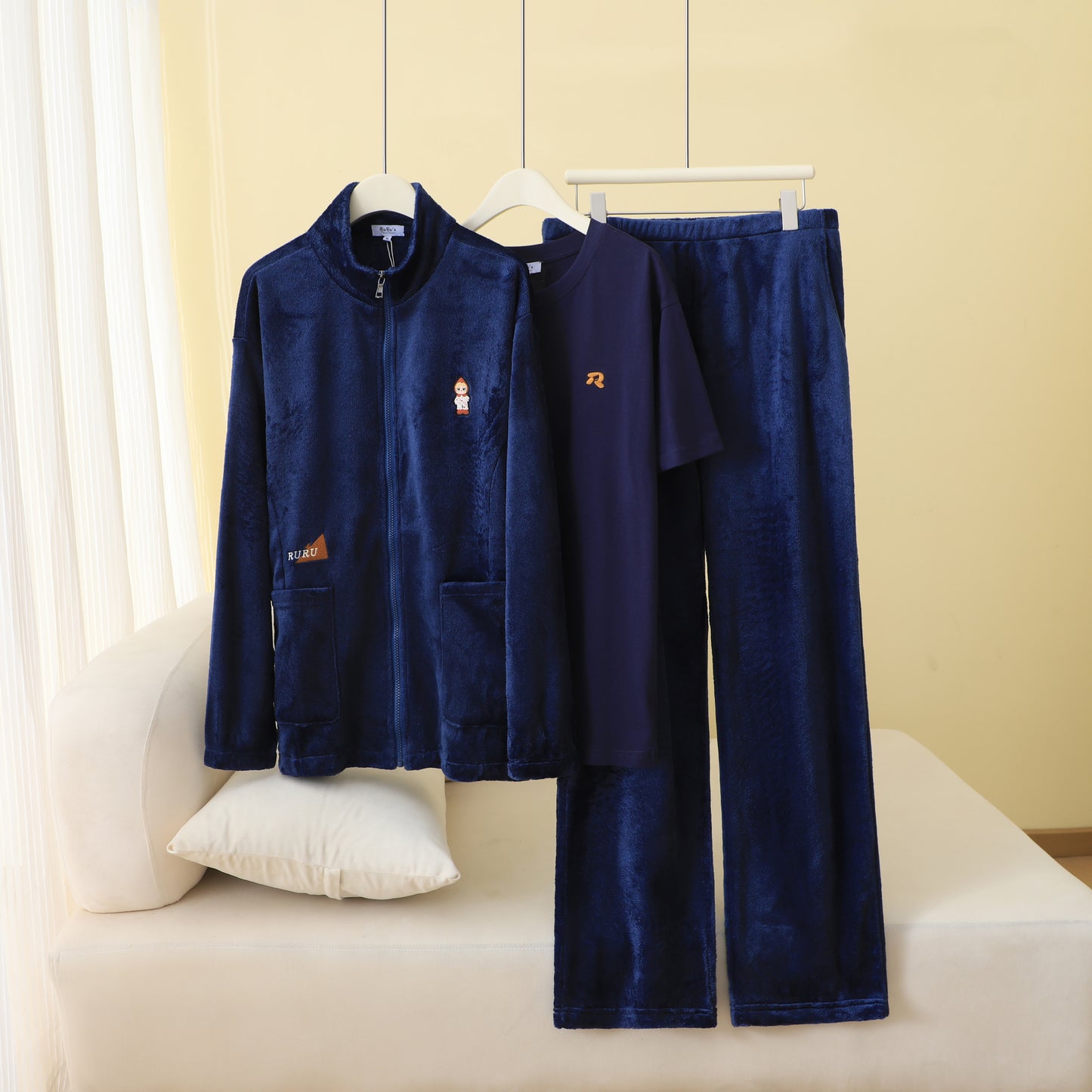 RuRu’s Cozy Men’s Velvet 3-Piece Lounge Set