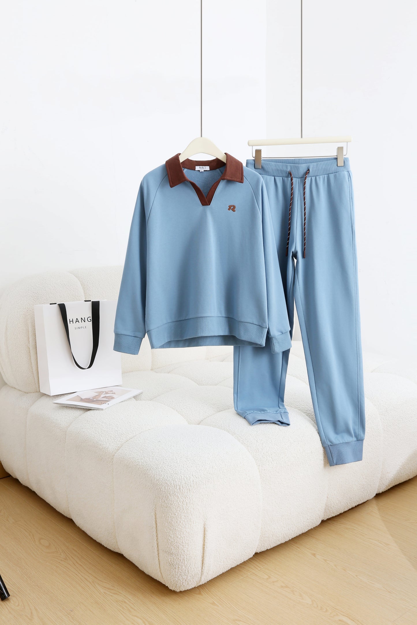 2-Piece Set: Sweatshirt + Matching Pants