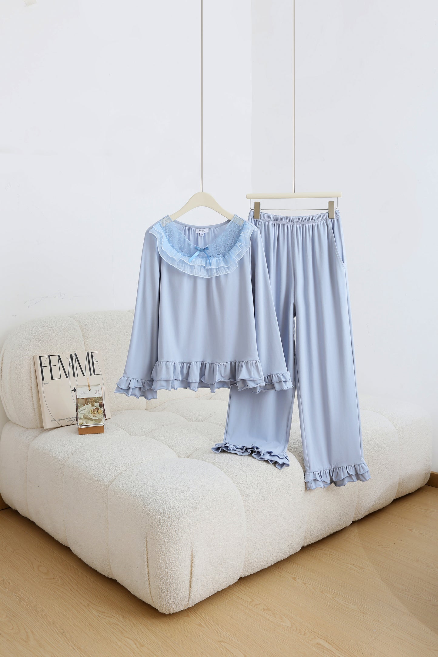 Lace 2-Piece Lounge Set – Soft Elegance & Everyday Comfort at Home