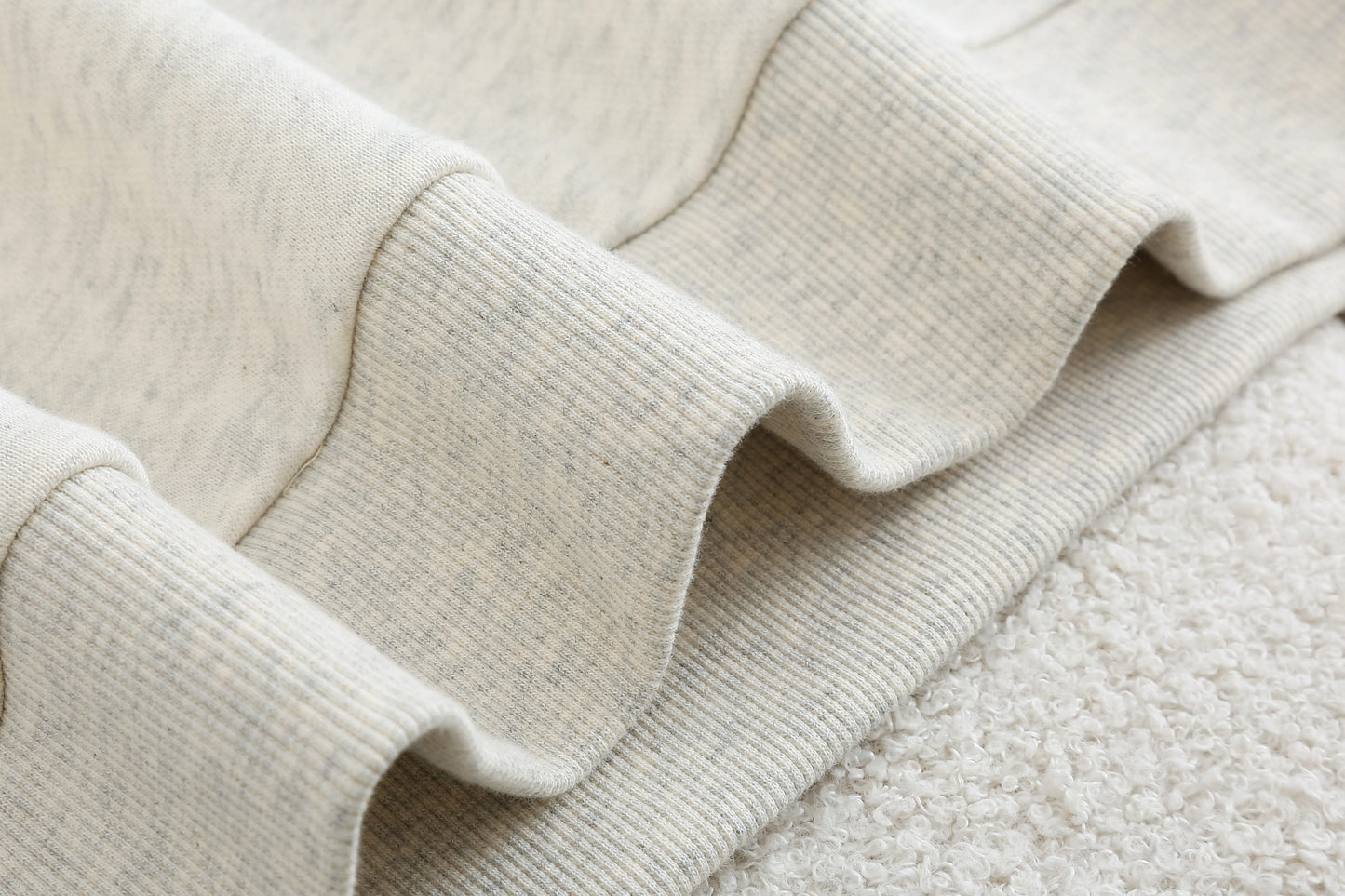 2-Piece Set: Sweatshirt + Matching Pants