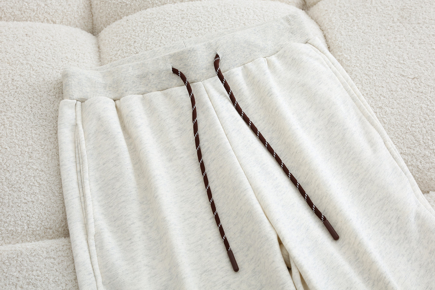 2-Piece Set: Sweatshirt + Matching Pants