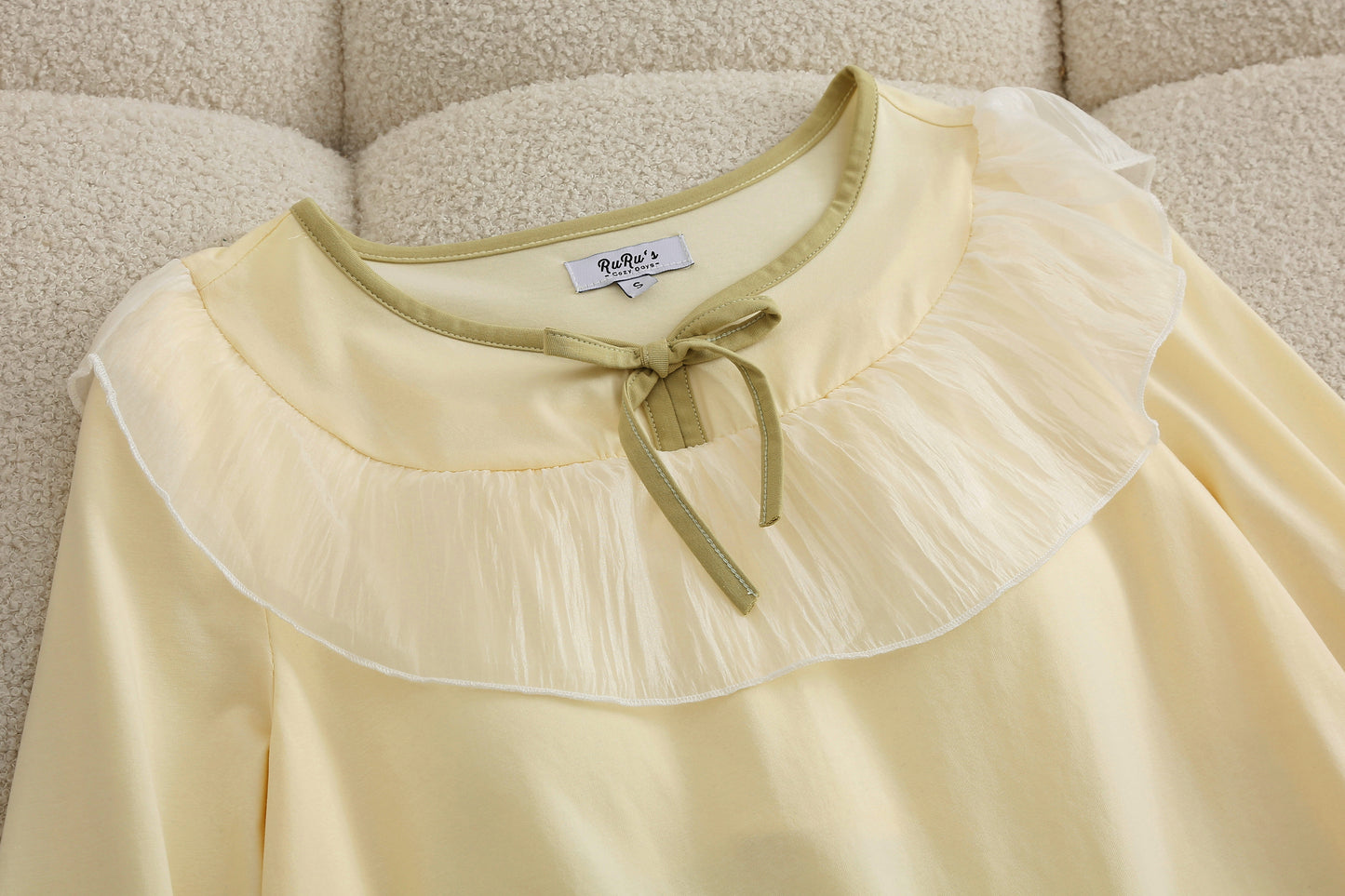 Lace 2-Piece Lounge Set – Cozy Elegance for Real Life at Home