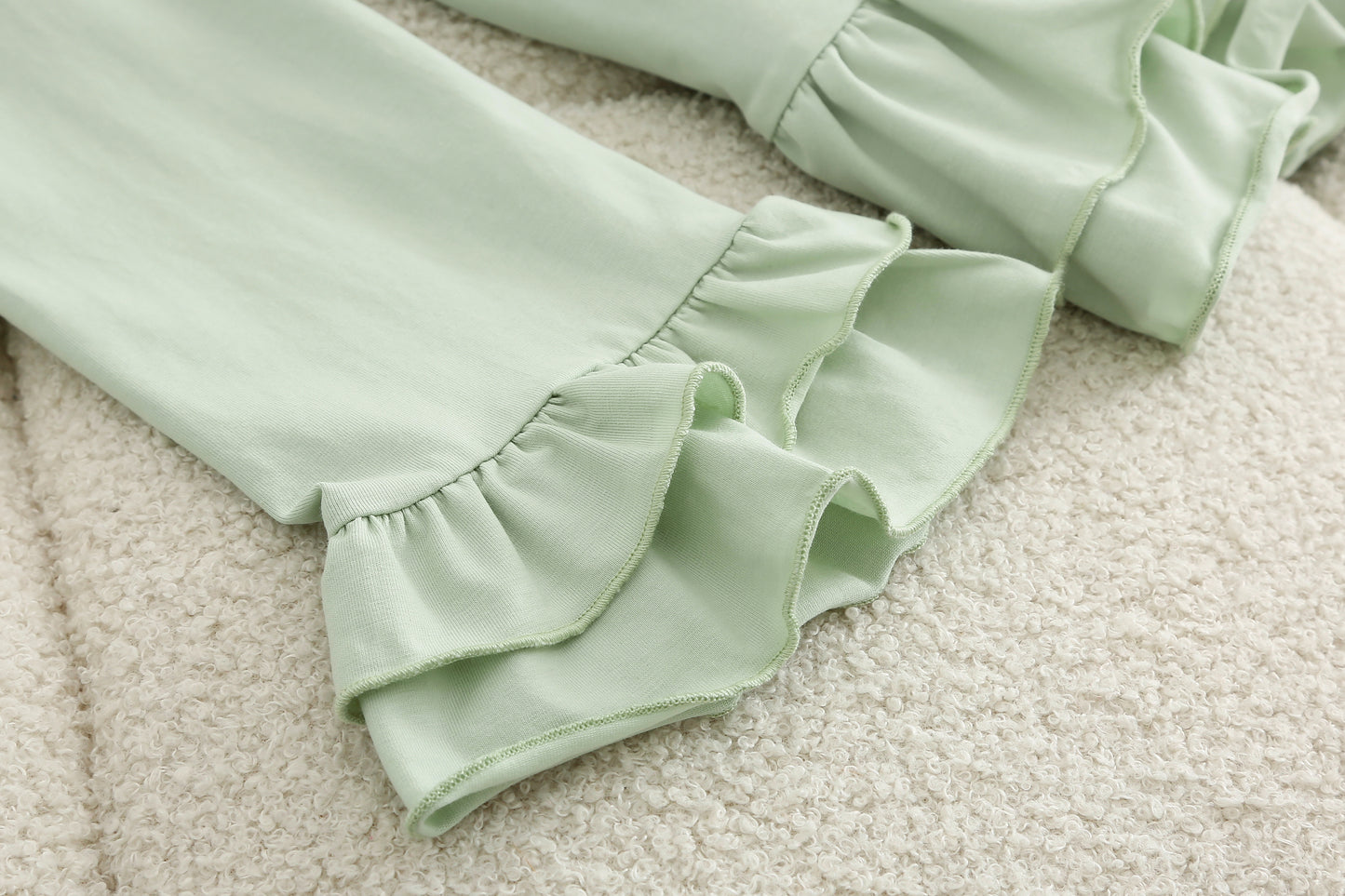 Lace 2-Piece Lounge Set – Soft Elegance & Everyday Comfort at Home